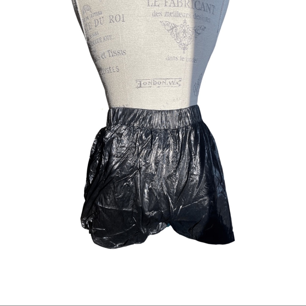 Black Shiny Akira Short